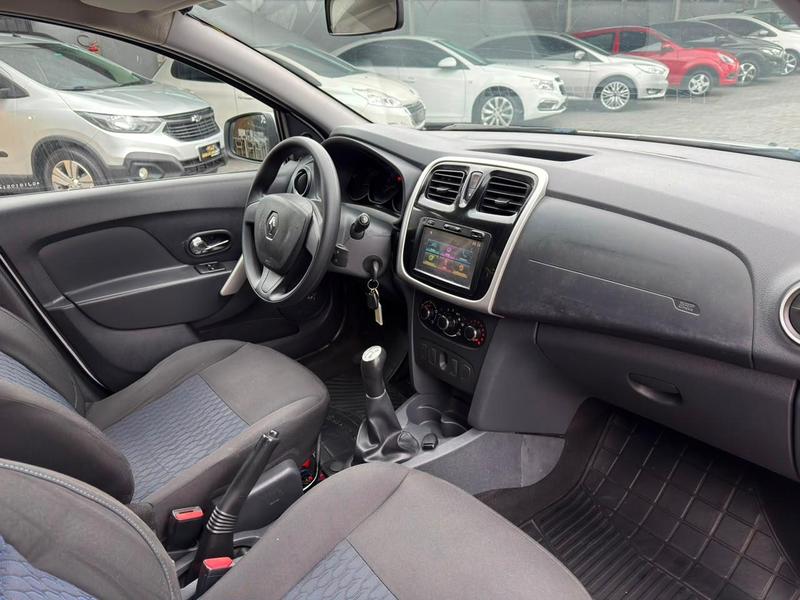 Renault Sandero Expression 1.0 - foto 10