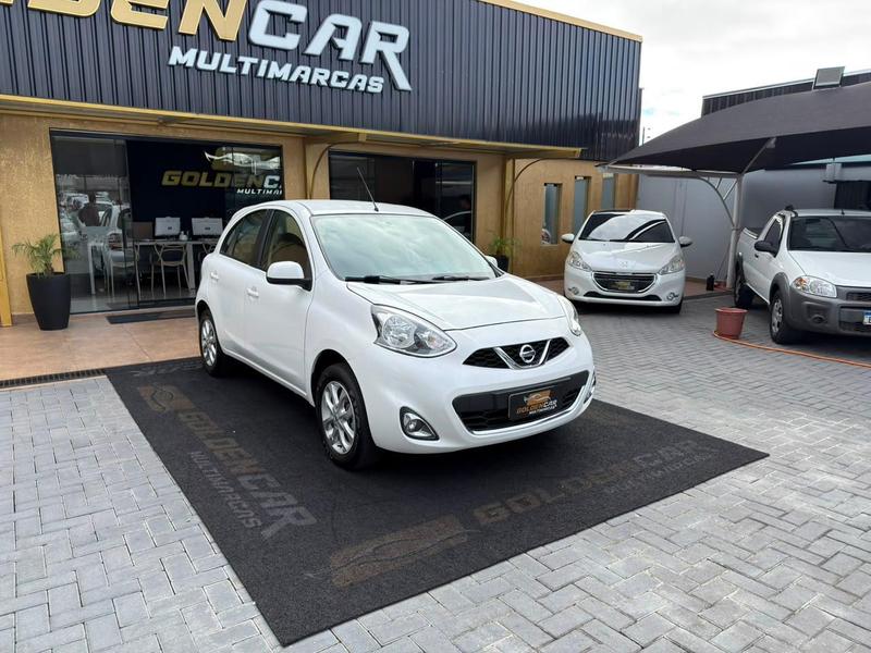 Nissan March 2015 à venda