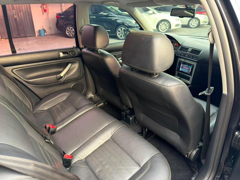 Volkswagen Golf Sportline 2.0 - foto 12