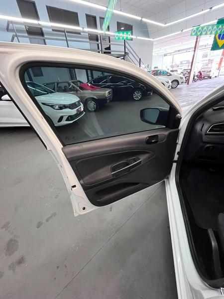 Volkswagen Gol 16l - foto 12
