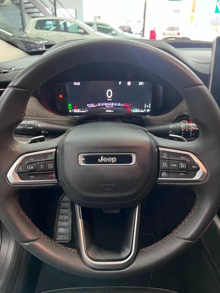 Jeep Commander Lim T270 - foto 17
