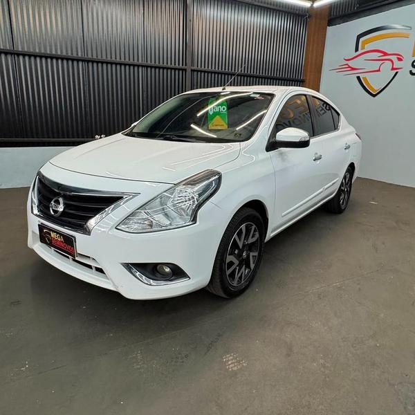 Nissan Versa 2017 à venda