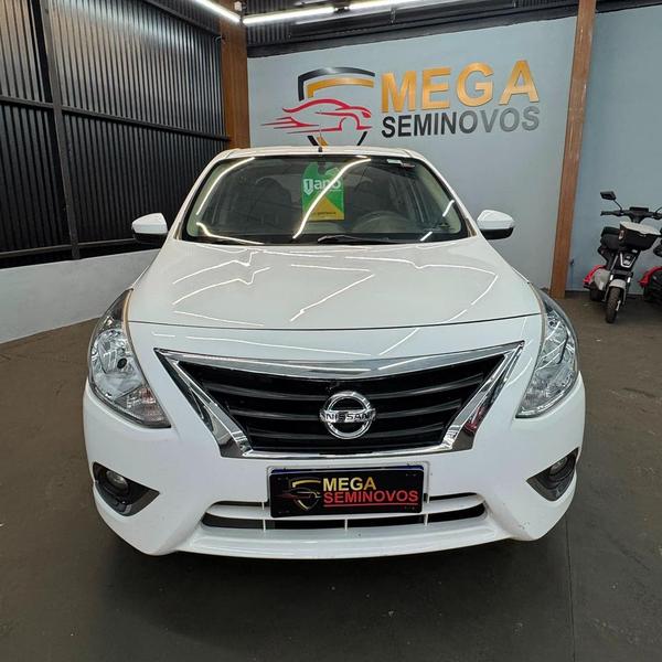 Nissan Versa 16uniquecvt - foto 2