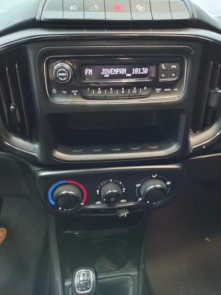 Fiat Strada Freedom 13cs - foto 17