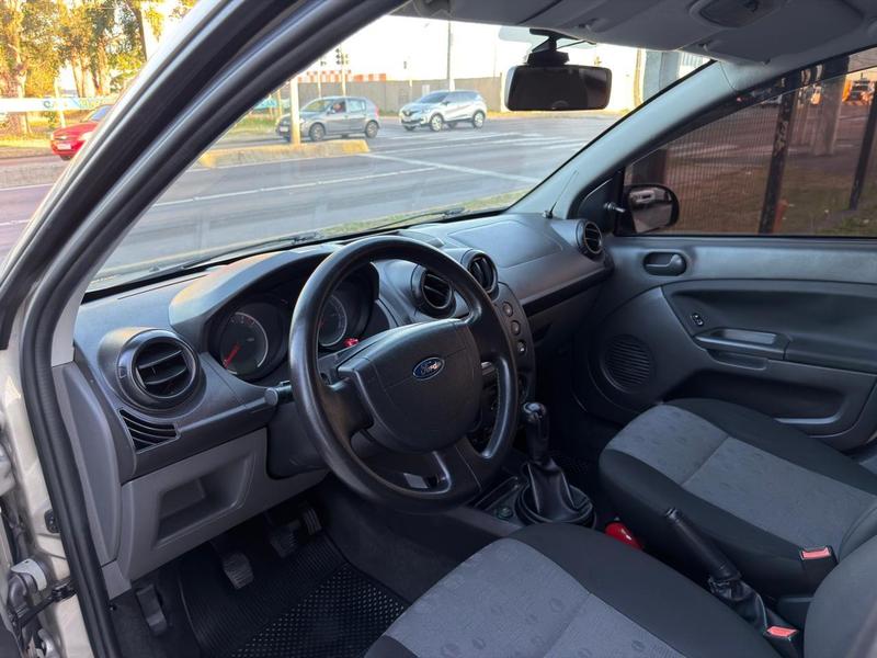 Ford Fiesta 1.0 8V Flex 5P - foto 11