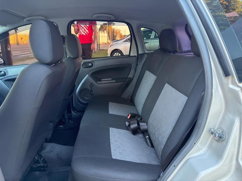 Ford Fiesta 1.0 8V Flex 5P - foto 14