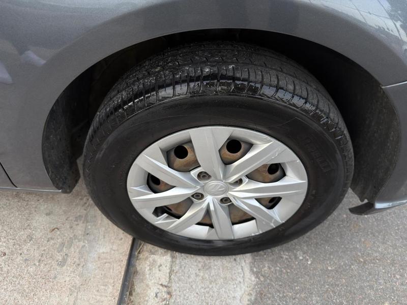 Volkswagen Voyage 10l - foto 14