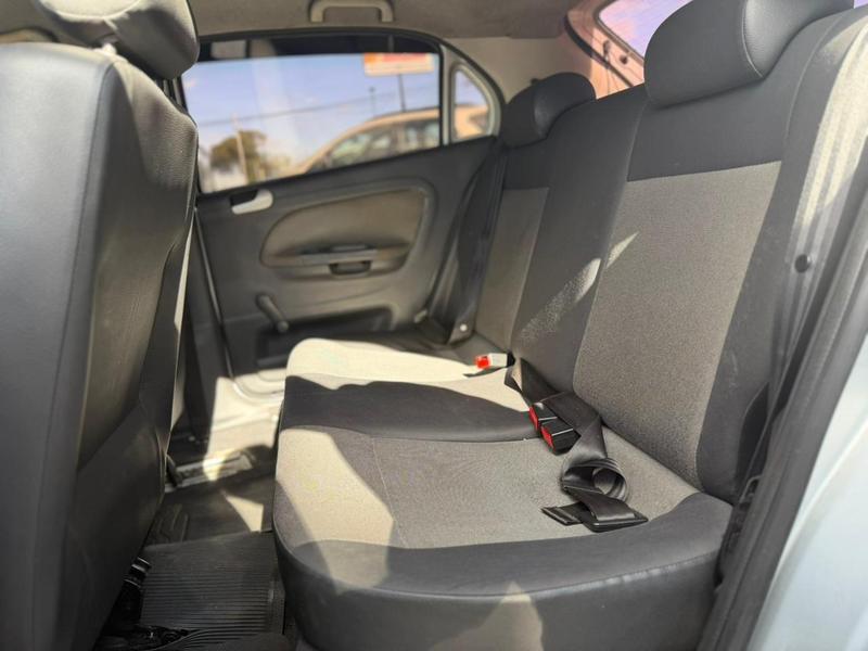 Volkswagen Gol 1.0 City G 6 76cv - foto 11