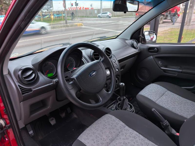 Ford Fiesta 1.6 MPI Class Sedan 8V Flex 4P Manual - foto 13