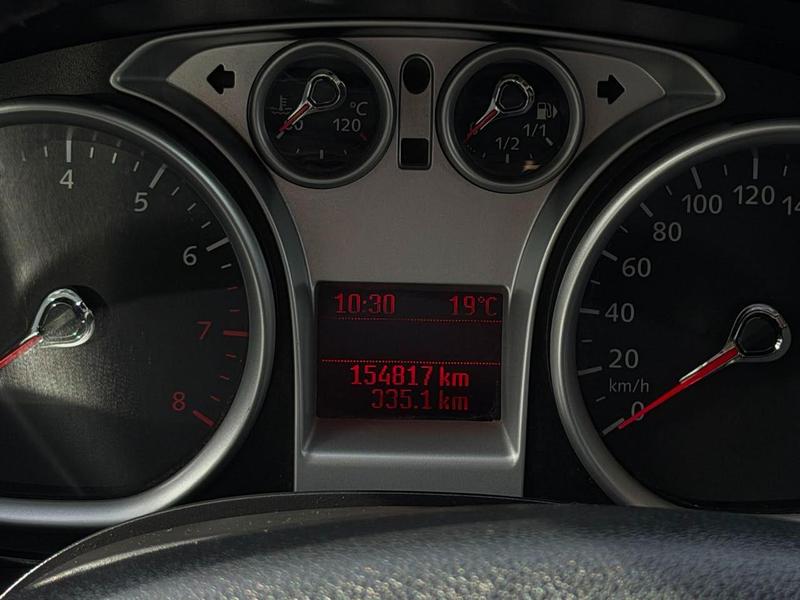 Ford Focus Sedan 1.6 1.6 Flex 8V 16V 4P Mec. - foto 9