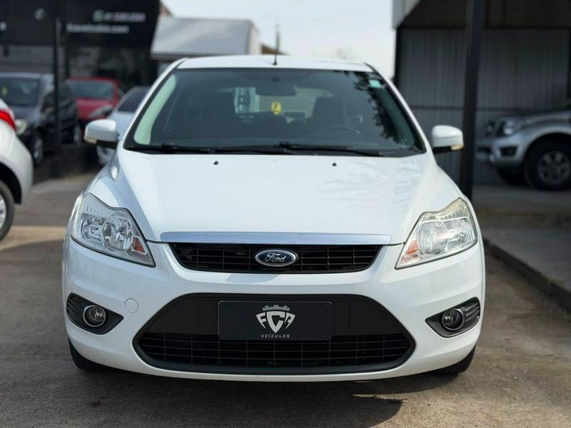 Ford Focus Sedan 1.6 1.6 Flex 8V 16V 4P Mec. - foto 2