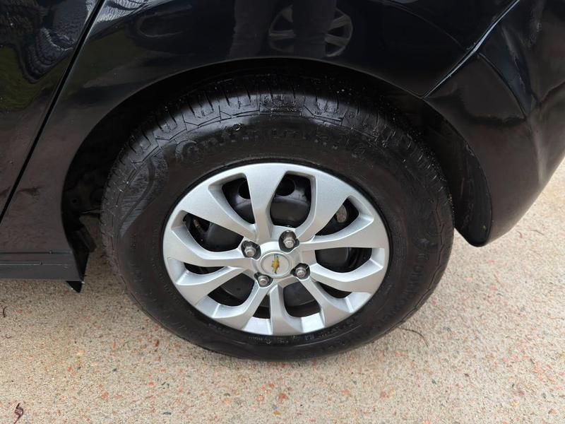 Chevrolet Onix Hatch LT 1.0 8V Flexpower 5P Mec. - foto 17