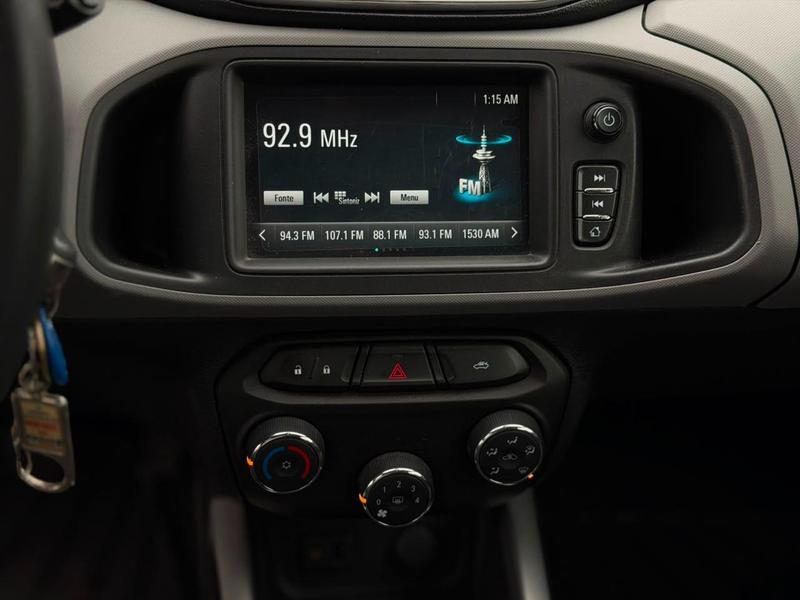 Chevrolet Onix Hatch LT 1.0 8V Flexpower 5P Mec. - foto 9