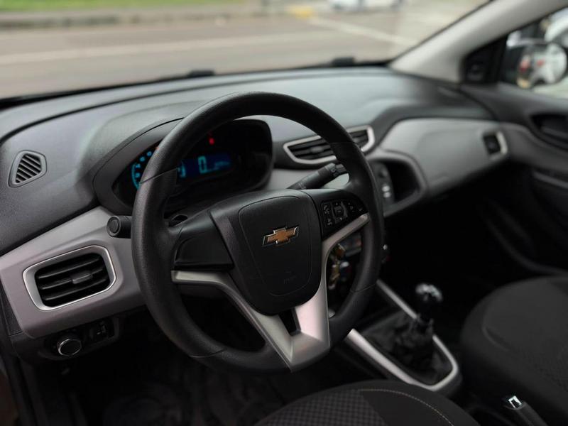 Chevrolet Onix Hatch LT 1.0 8V Flexpower 5P Mec. - foto 11