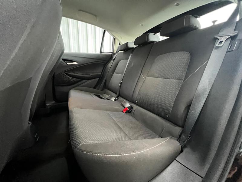 Chevrolet Onix 10mt - foto 11