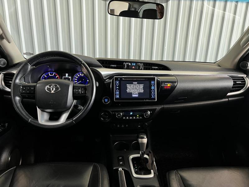 Toyota Hilux Srx Cd 4X4 Automático - foto 9