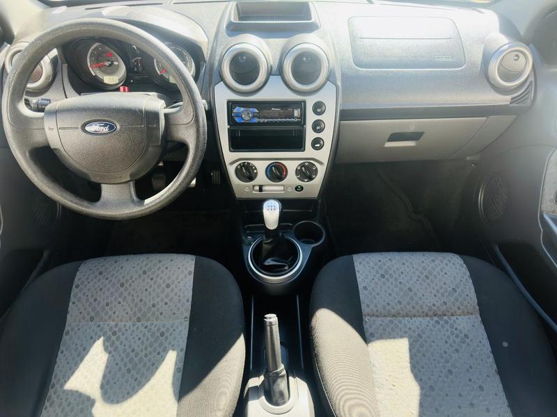 Ford Fiesta 1.6 Flex - foto 7