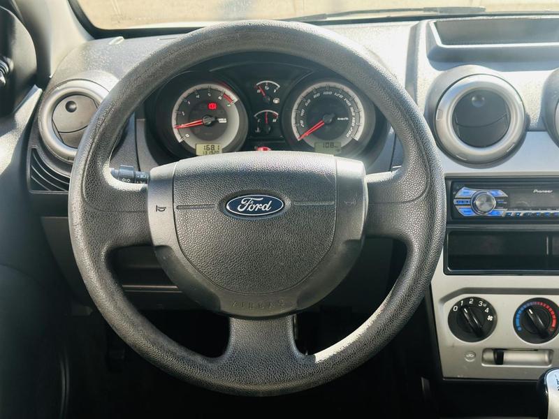 Ford Fiesta 1.6 Flex - foto 9