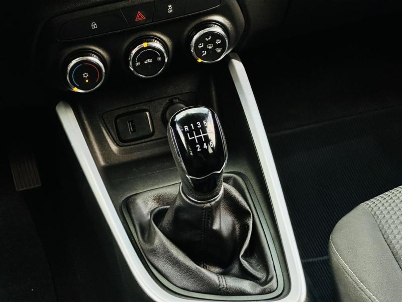 Chevrolet Onix 10mt - foto 11