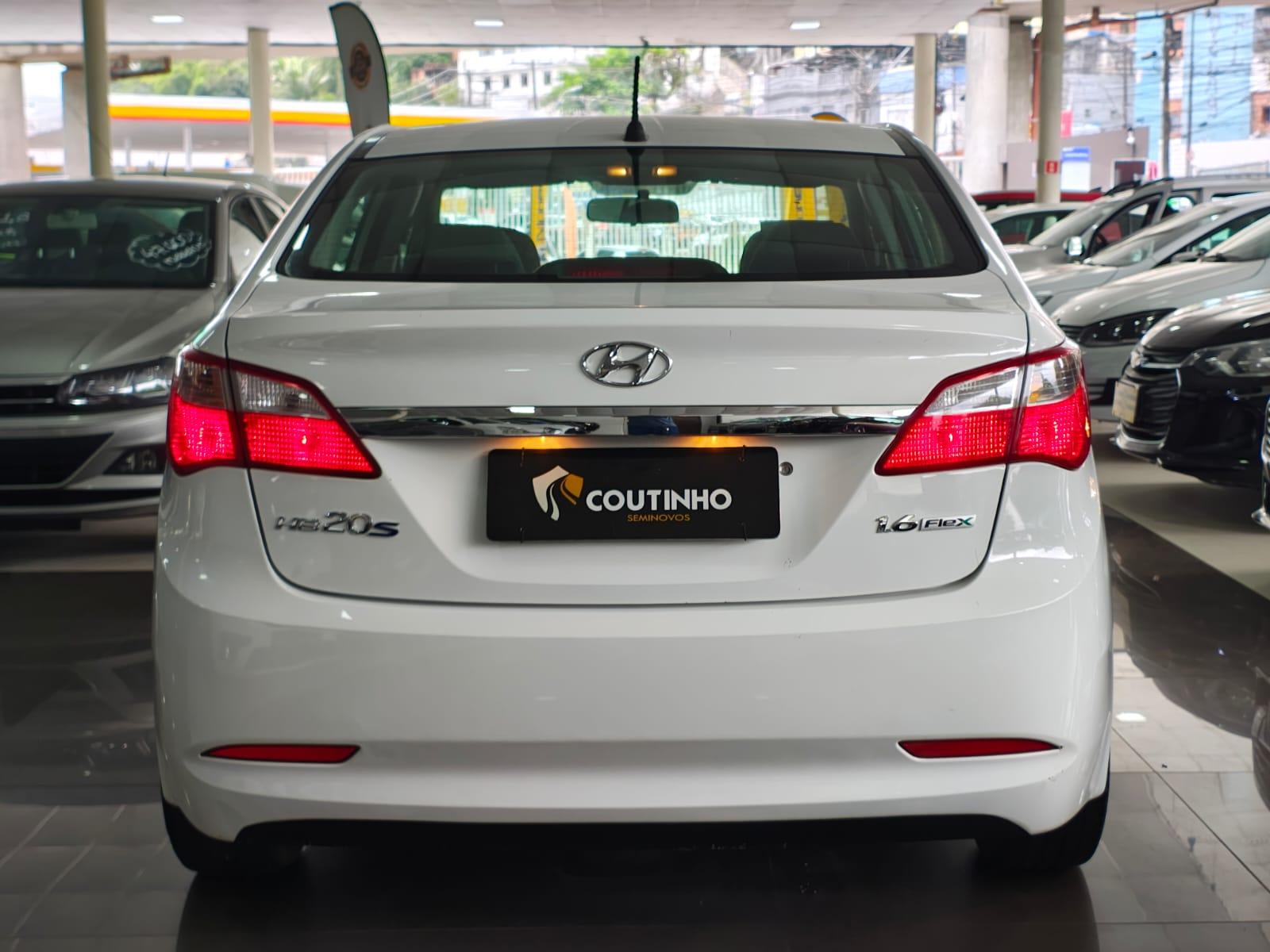 HYUNDAI hb20s 1.6 comfort plus 16v flex 4p manual
