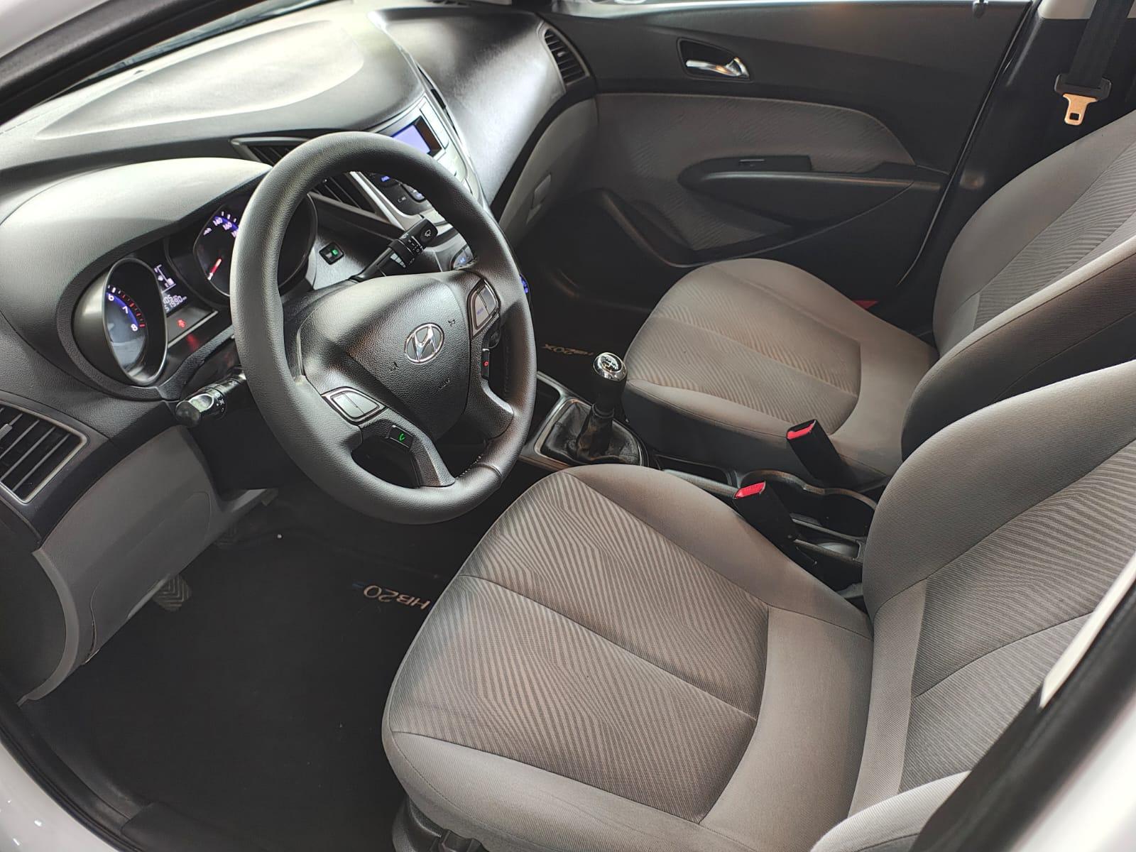 HYUNDAI hb20s 1.6 comfort plus 16v flex 4p manual