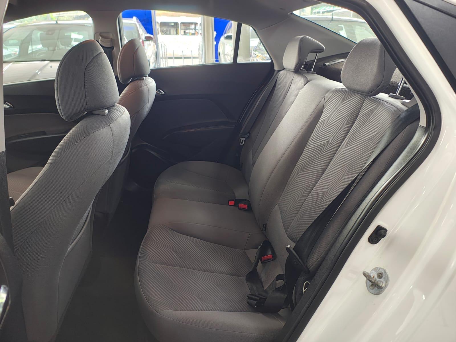 HYUNDAI hb20s 1.6 comfort plus 16v flex 4p manual