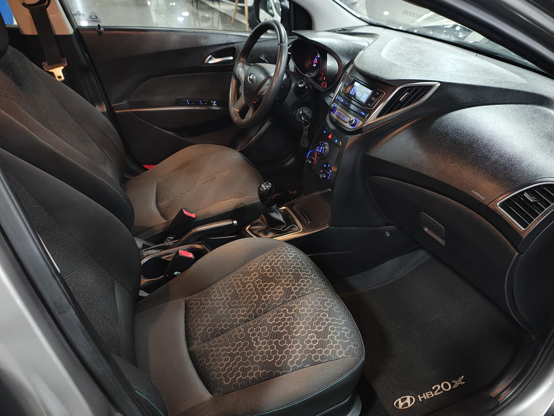 HYUNDAI hb20x style 1.6 flex 16v mec.