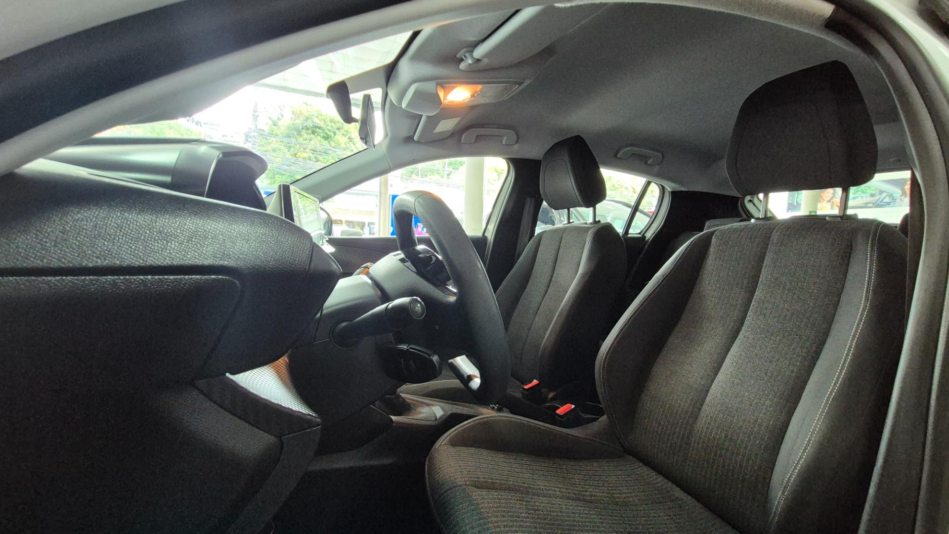 PEUGEOT 208 active 1.6 flex 16v 5p aut.