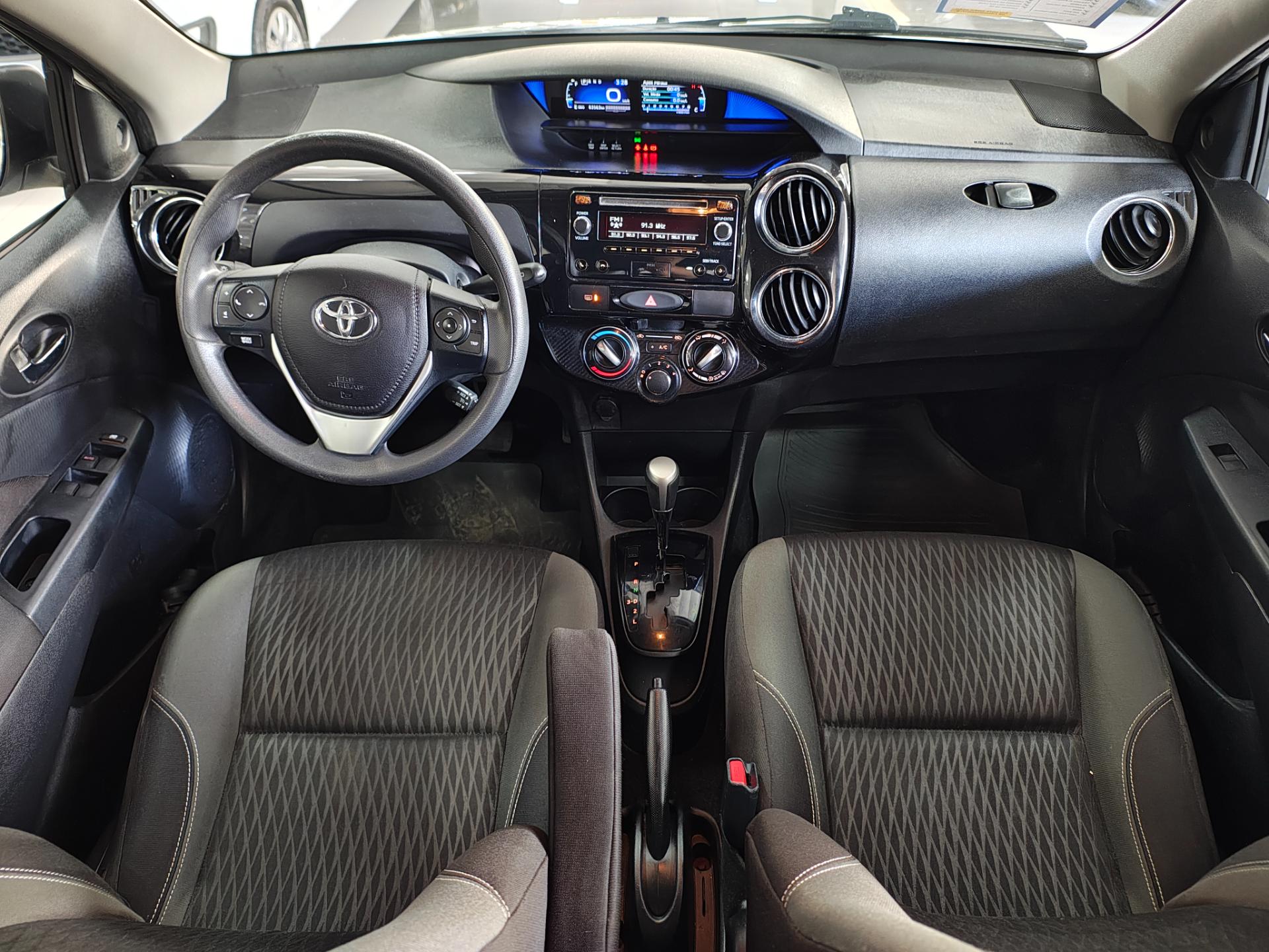 TOYOTA etios hatch x plus 15 at