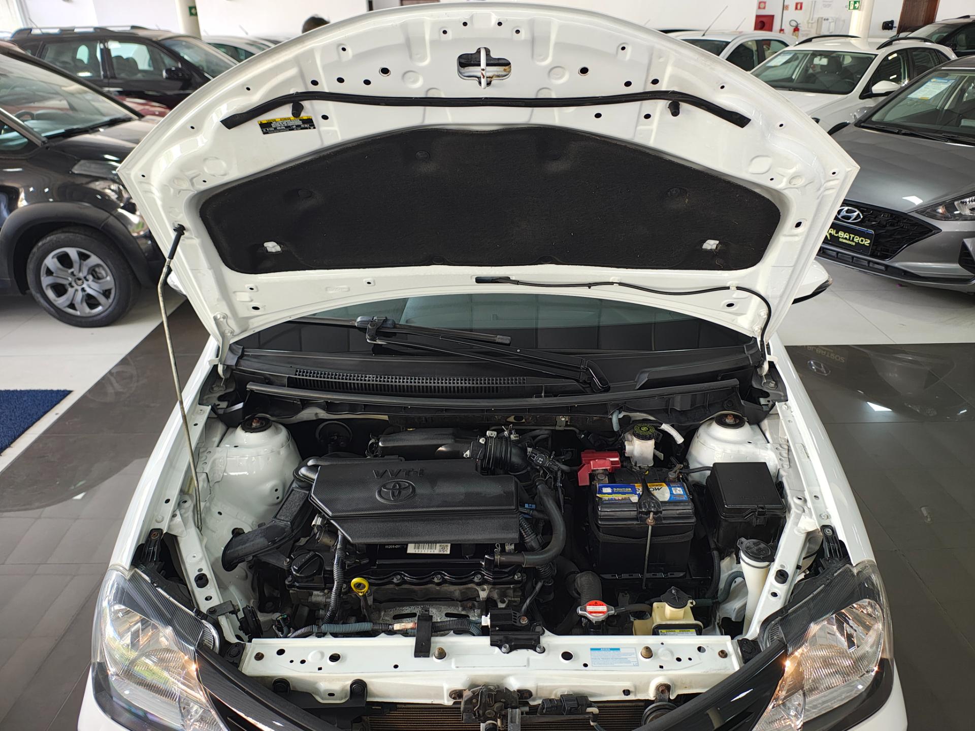 TOYOTA etios hatch x plus 15 at