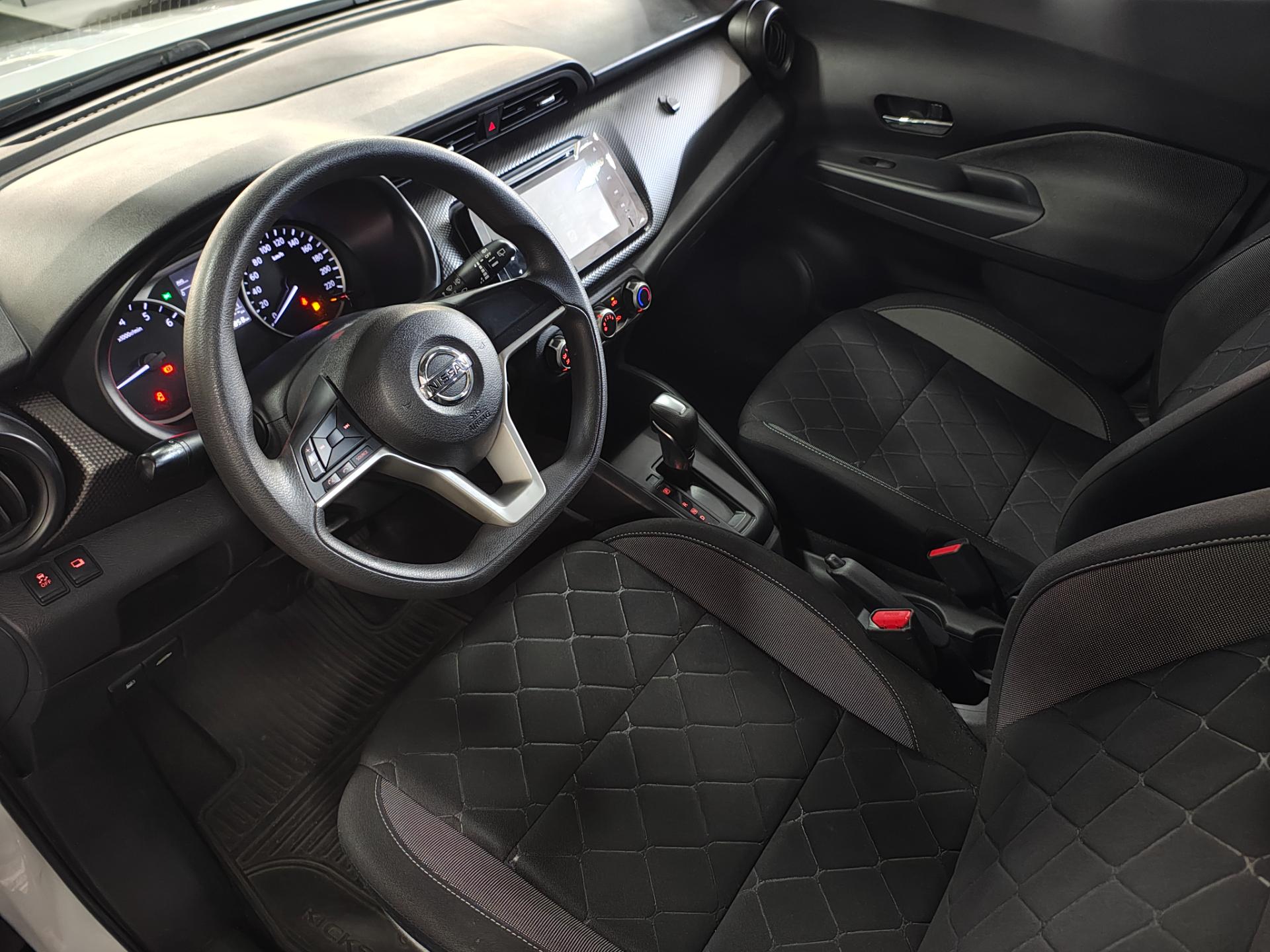 NISSAN kicks s cvt