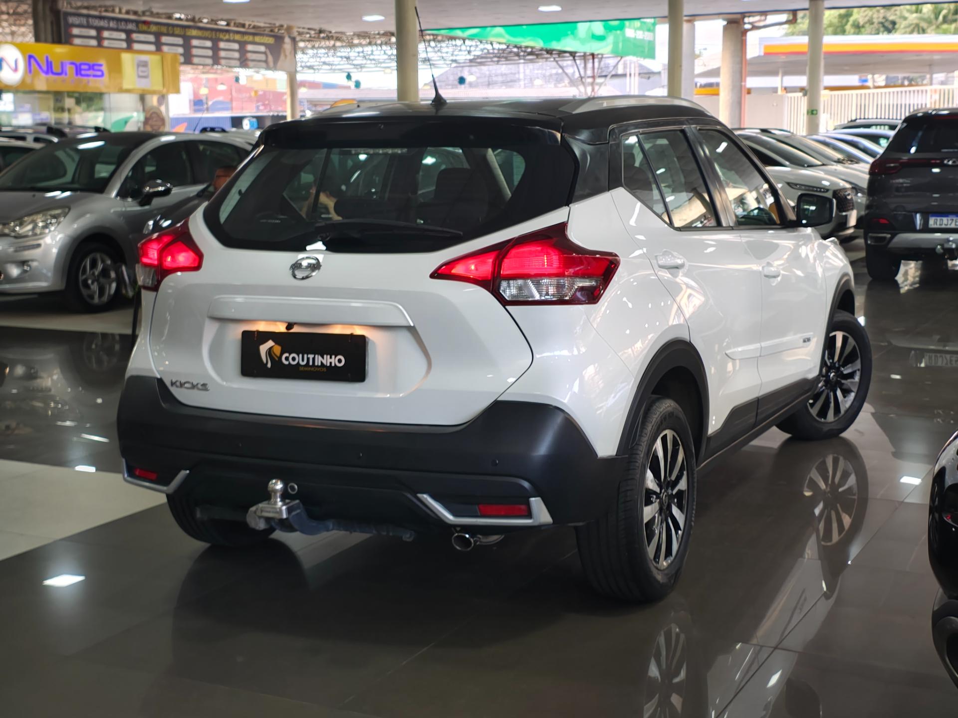 NISSAN kicks s cvt