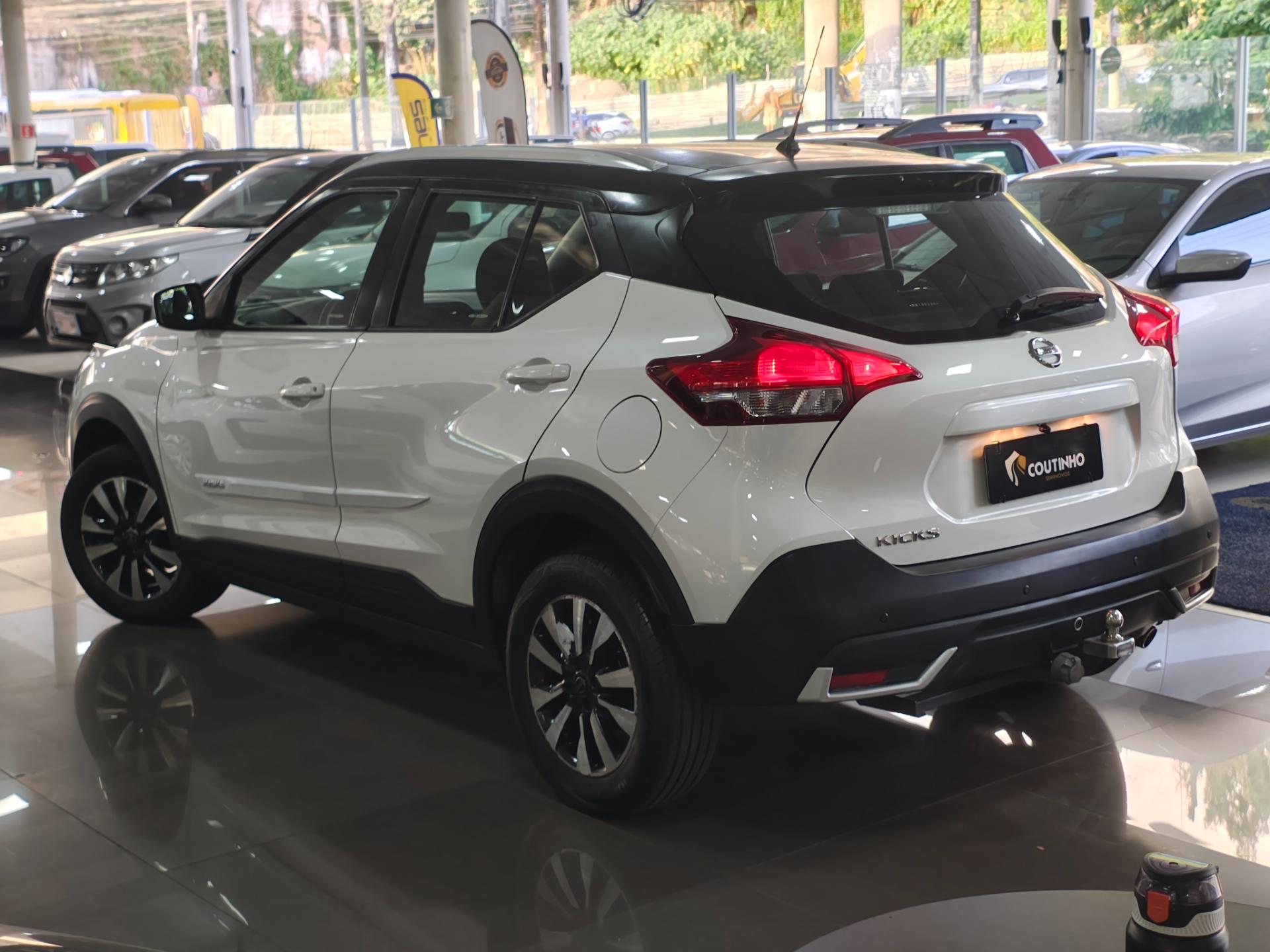NISSAN kicks s cvt