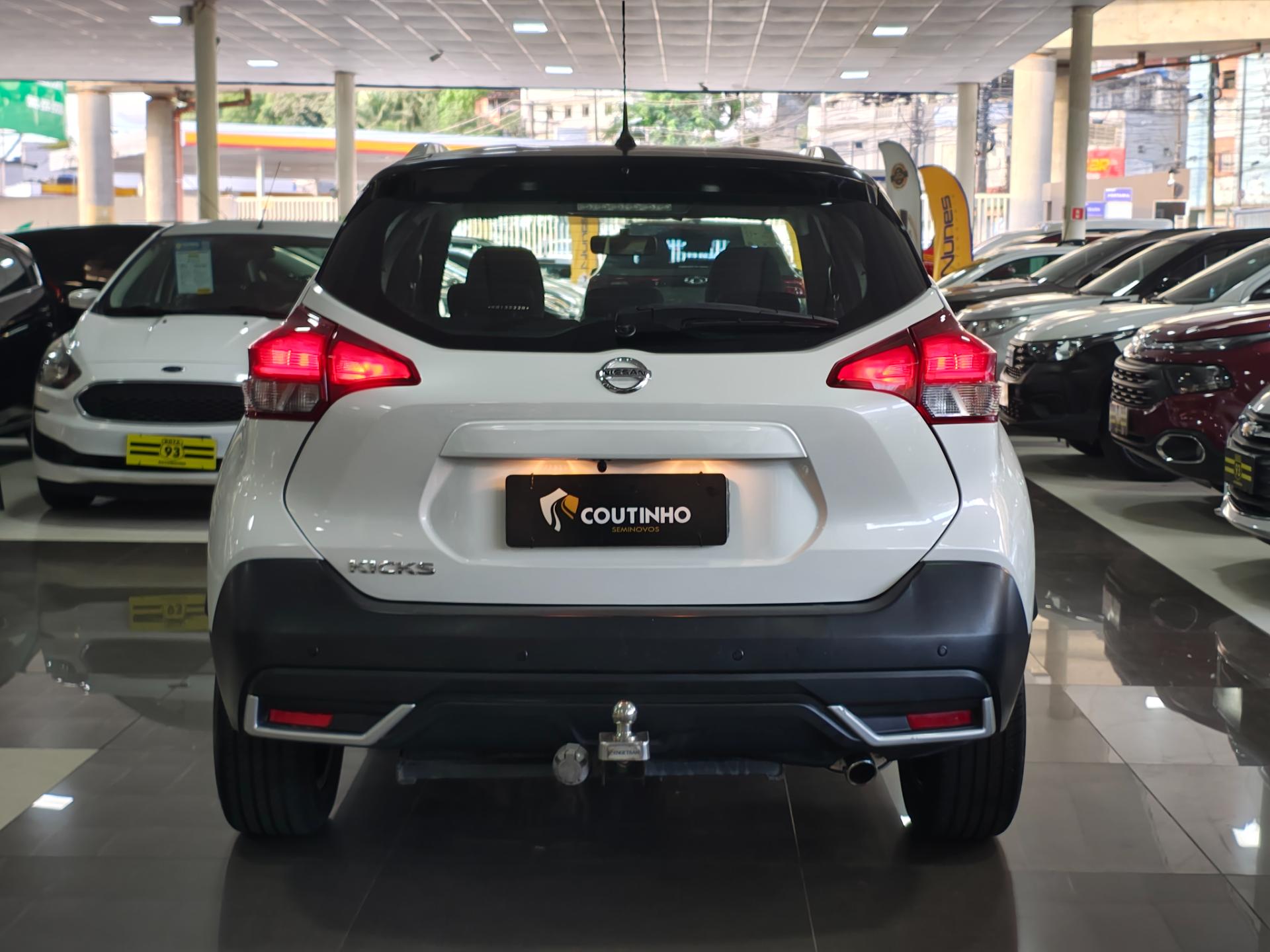 NISSAN kicks s cvt