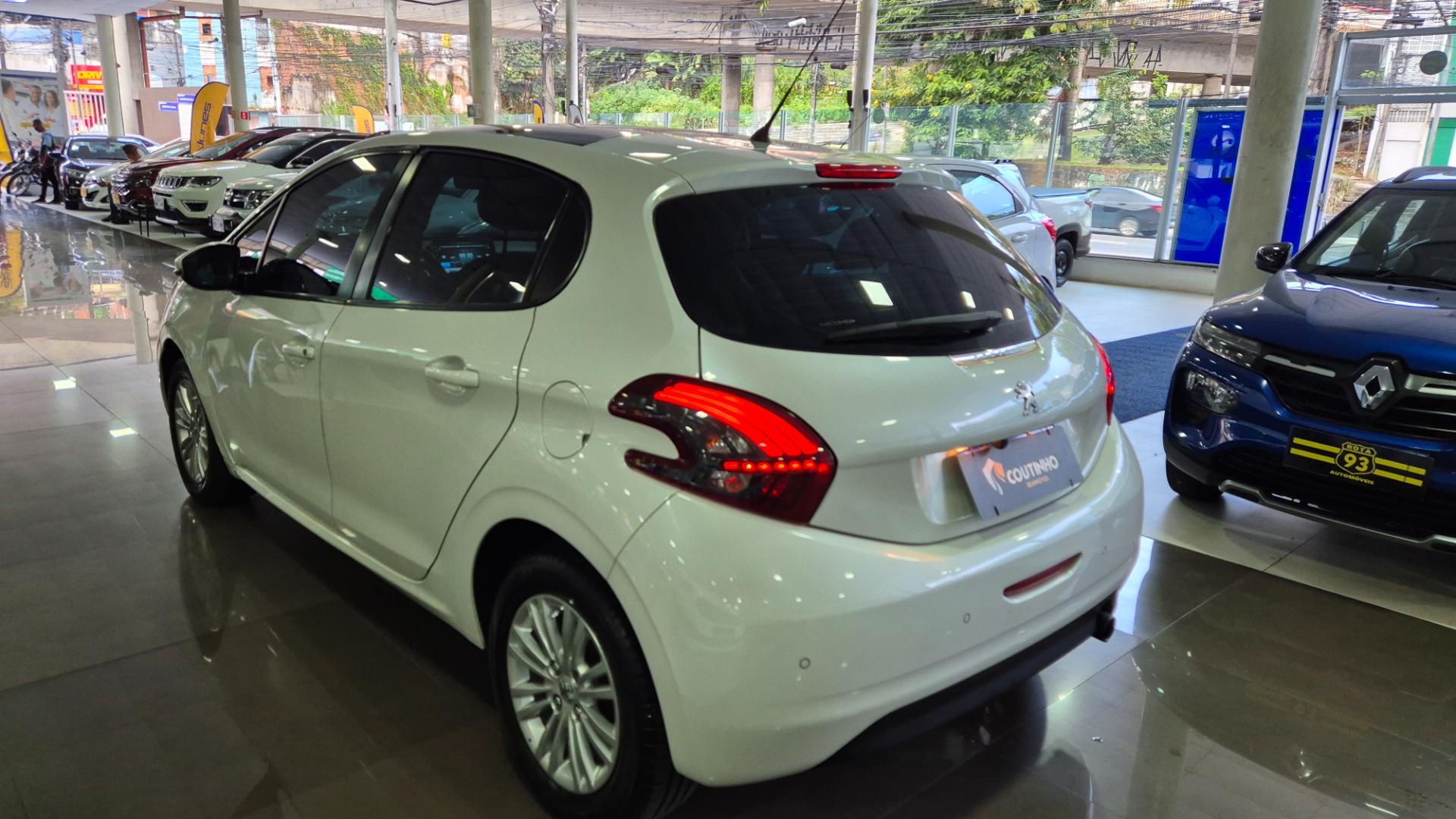 PEUGEOT 208 allure 1.6 flex 16v 5p aut.