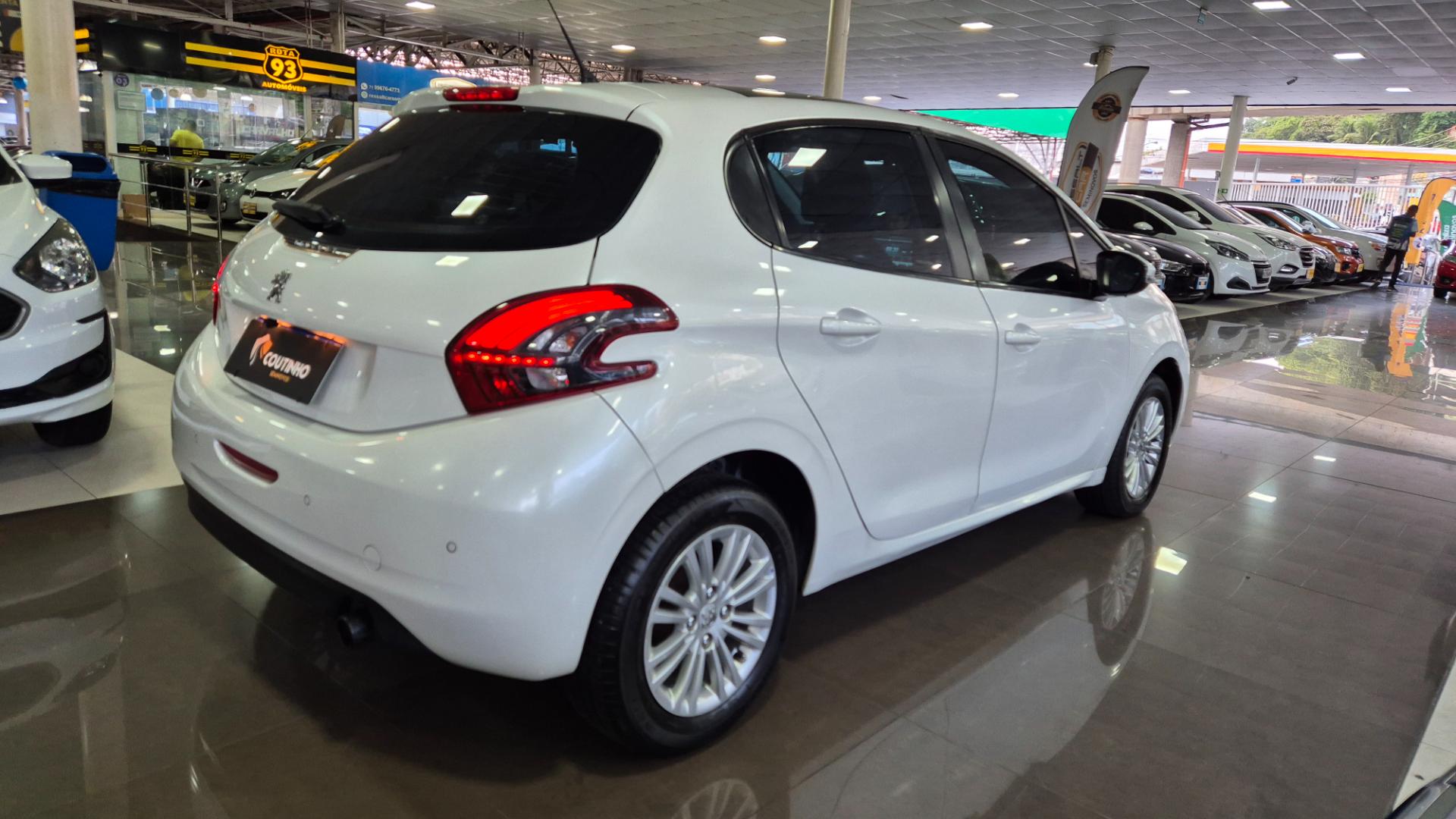 PEUGEOT 208 allure 1.6 flex 16v 5p aut.