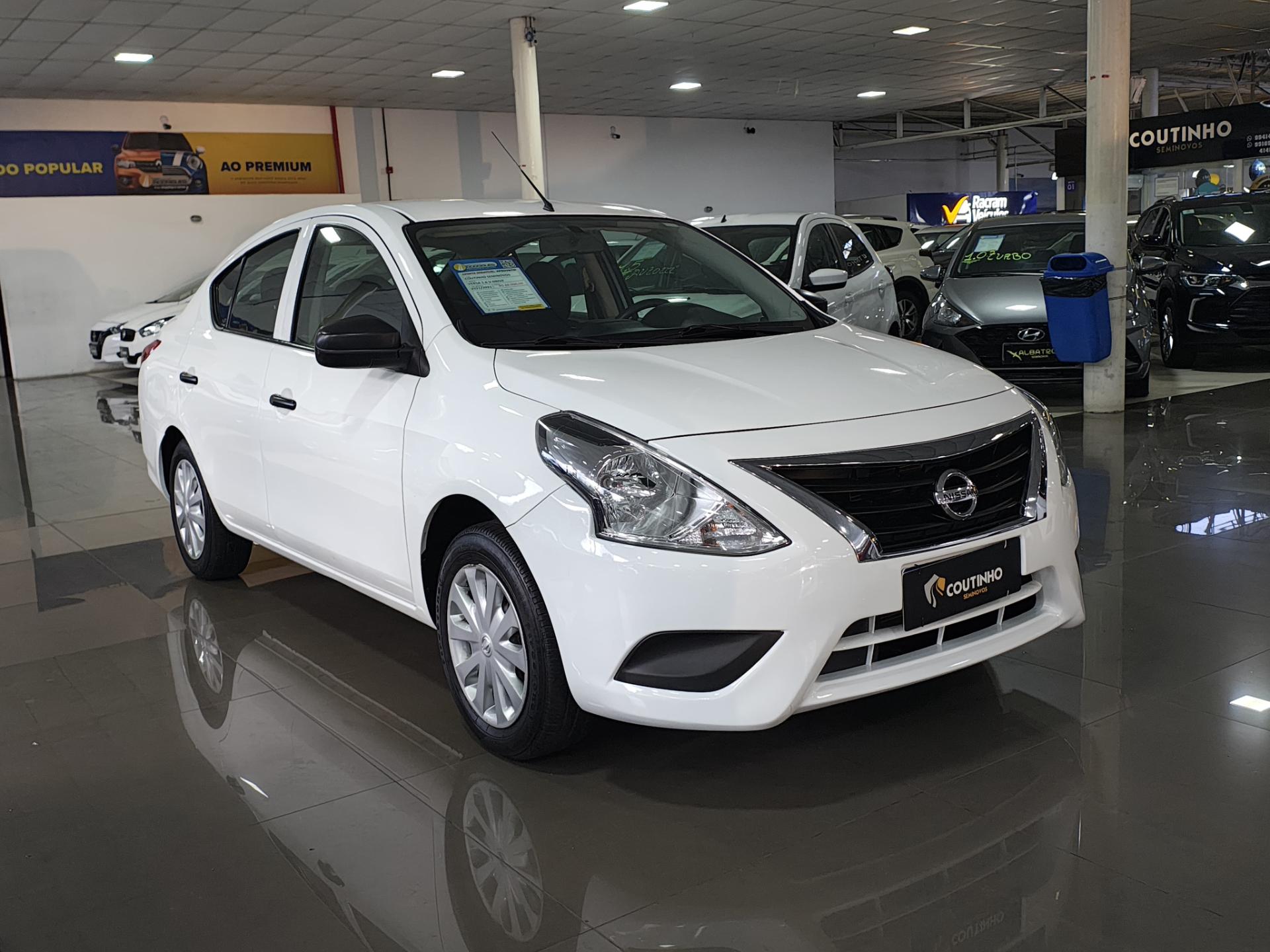 NISSAN VERSA