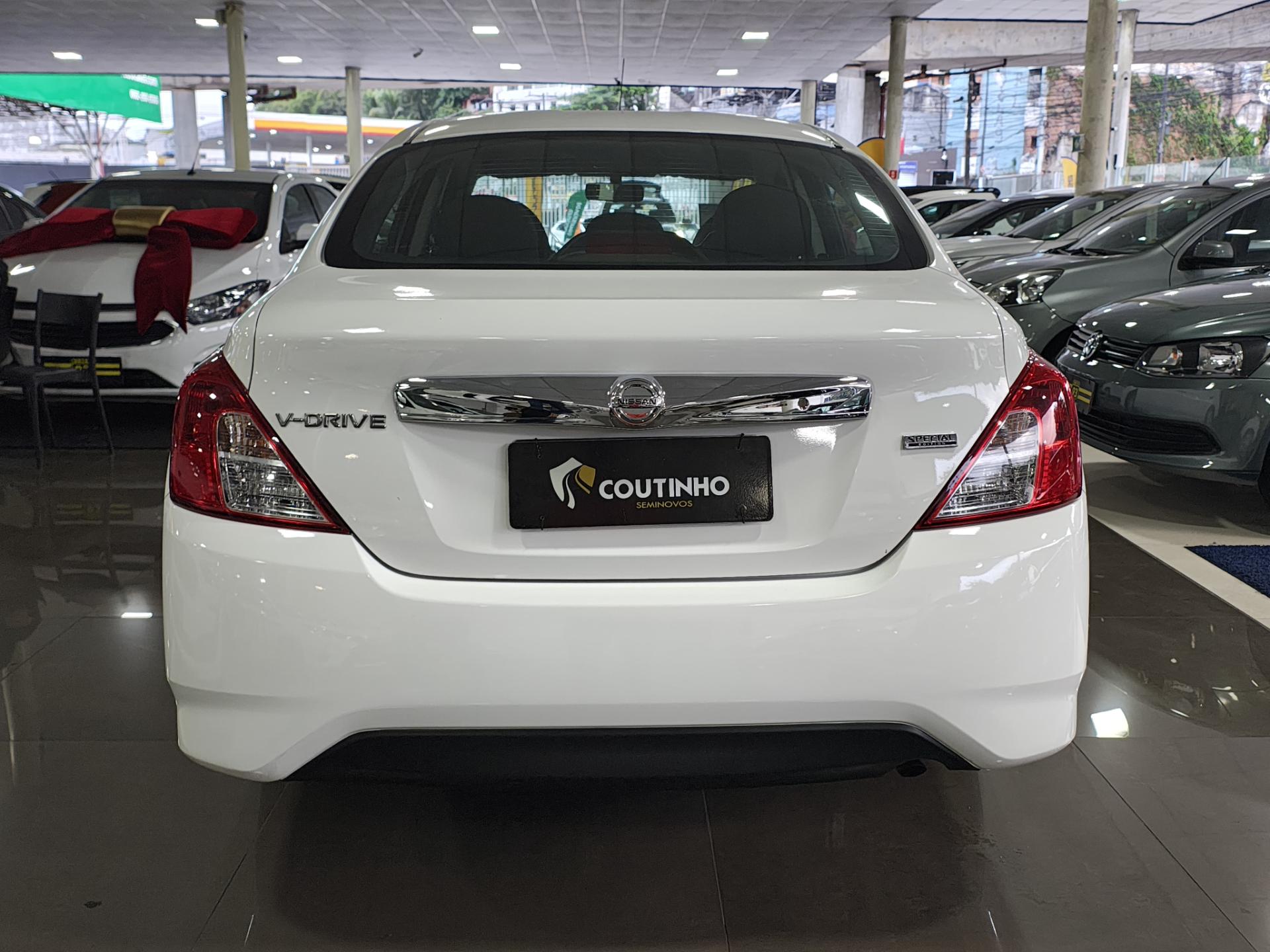 NISSAN VERSA