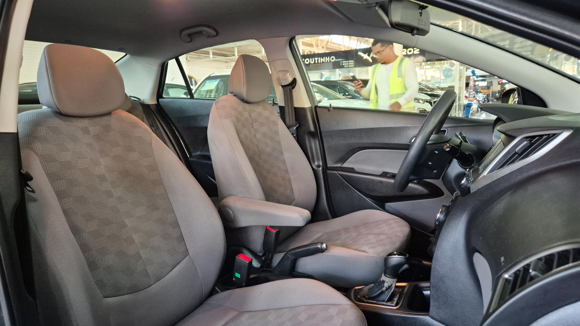 HYUNDAI hb20s 1.6 comfort style 16v flex 4p automatico