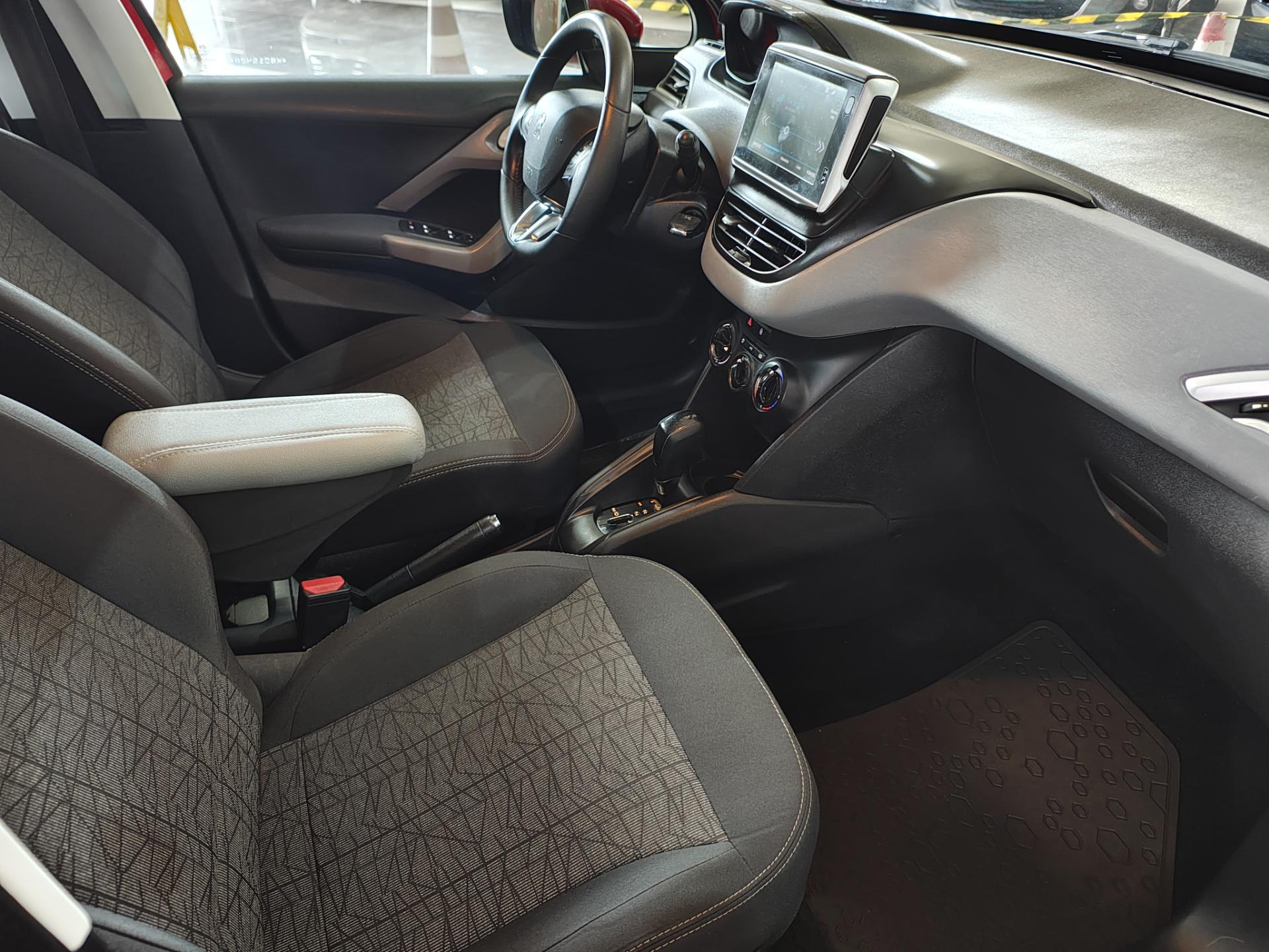 PEUGEOT 208 active 1.6 flex 16v 5p aut.