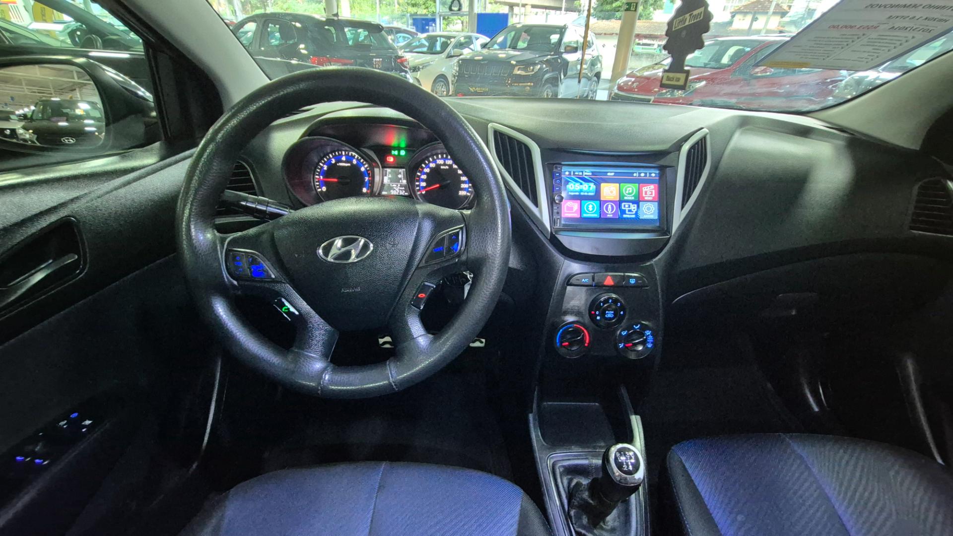 HYUNDAI hb20x 1.6 m style