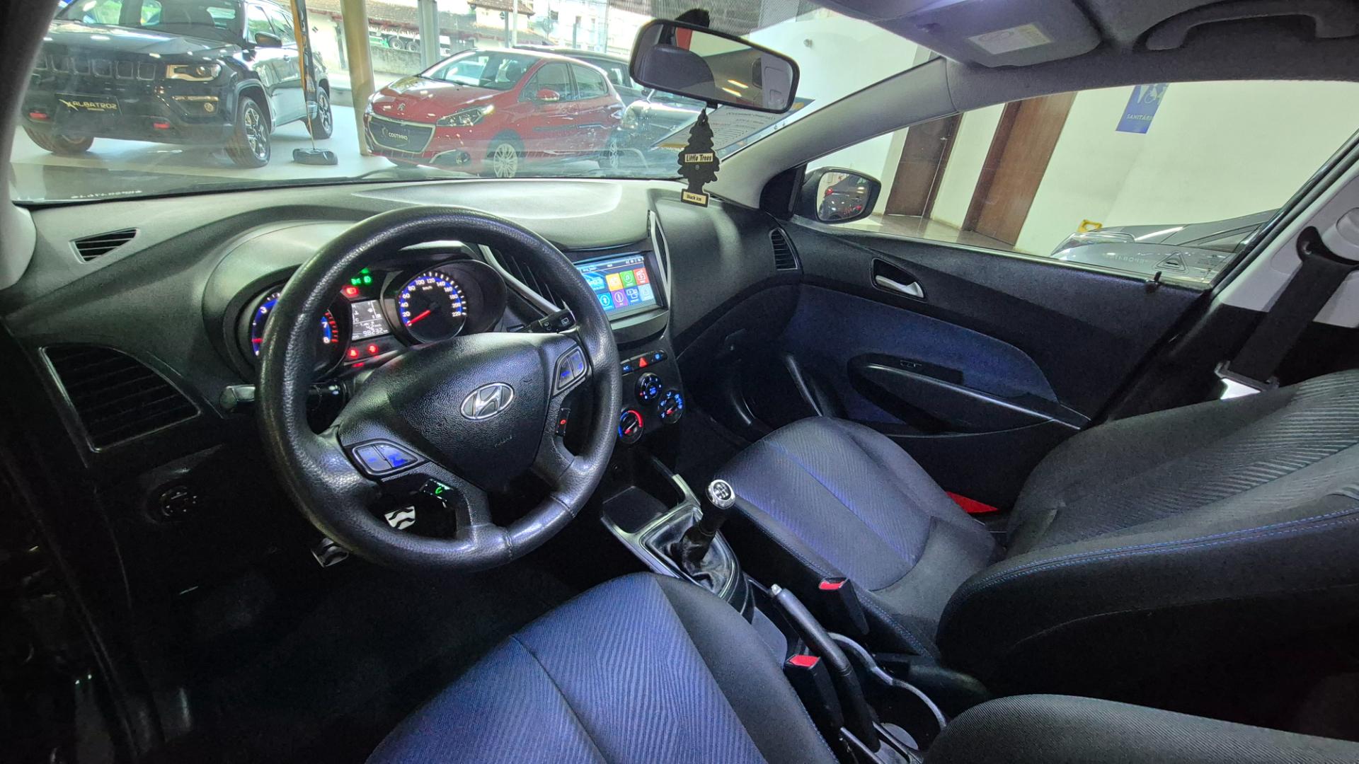 HYUNDAI hb20x 1.6 m style