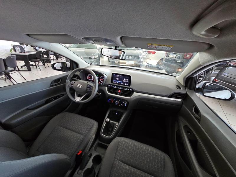 Hyundai HB20S Comfort Plus 1.0 12V Flex Mec - foto 14