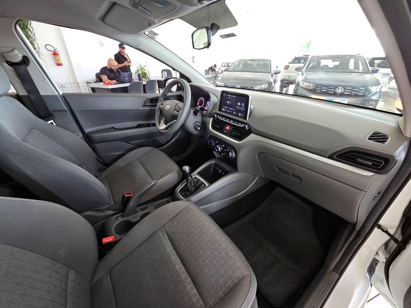 Hyundai HB20S Comfort Plus 1.0 12V Flex Mec - foto 15