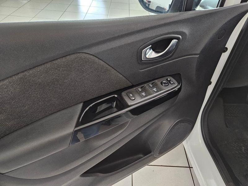 Renault Captur Intense 13 Tb 16V Flex 5P Automático - foto 8