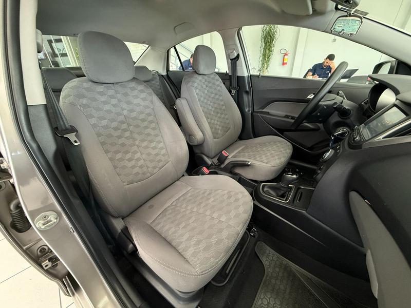Hyundai HB20S 1.6 Comfort Plus 16V Flex 4P Automático - foto 15