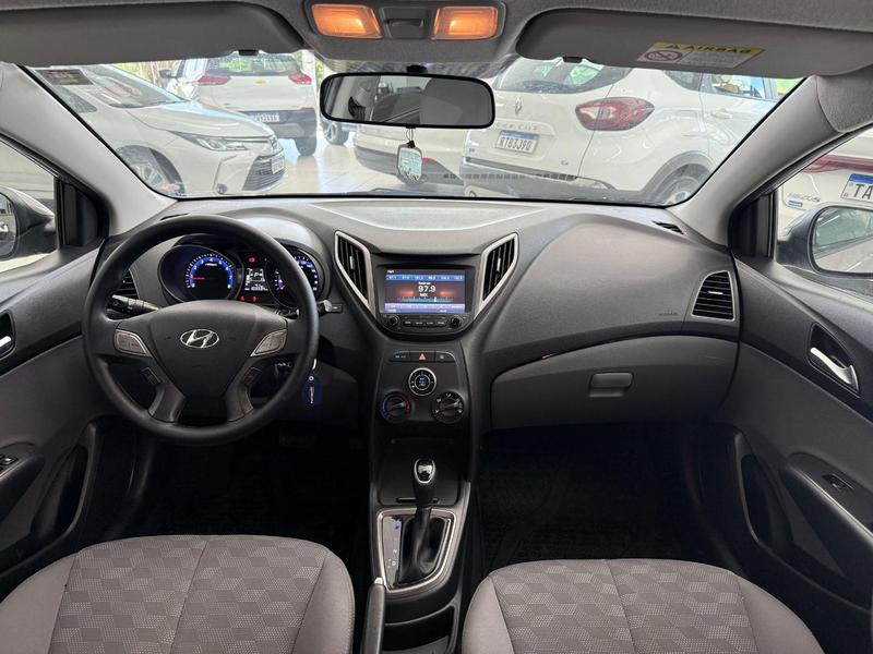 Hyundai HB20S 1.6 Comfort Plus 16V Flex 4P Automático - foto 12
