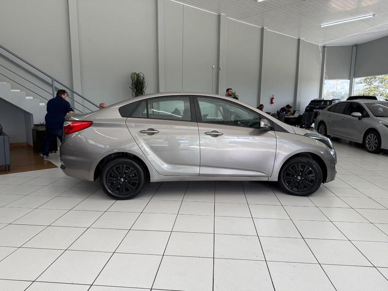 Hyundai HB20S 1.6 Comfort Plus 16V Flex 4P Automático - foto 4