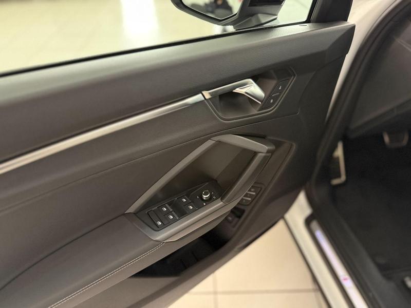 Audi Q3 Performance Black 2.0 4.0 TFSI Quattro Tiptronic - foto 10