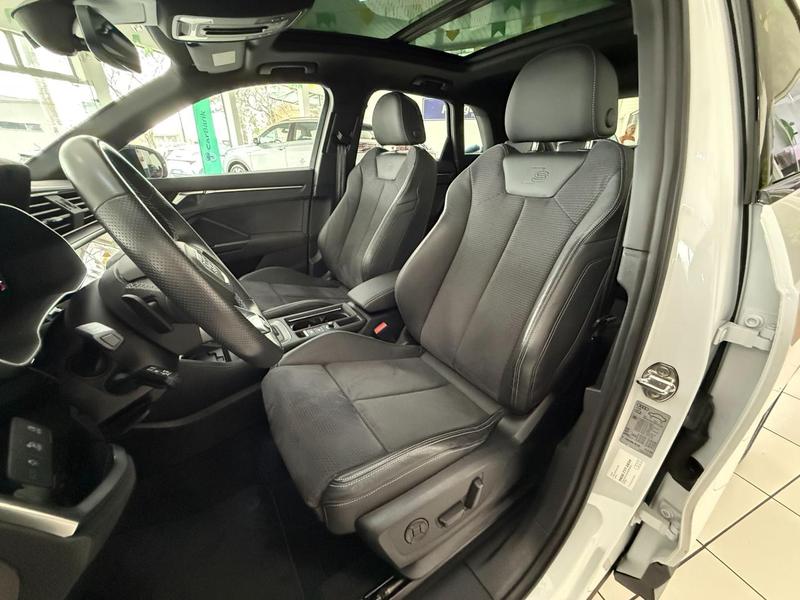 Audi Q3 Performance Black 2.0 4.0 TFSI Quattro Tiptronic - foto 13